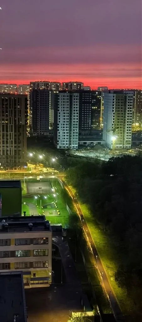 Малиновый закат 🔥  Не нужно ехать на край земли, чтобы увидеть лучшие в мире закаты. Они там где мы 