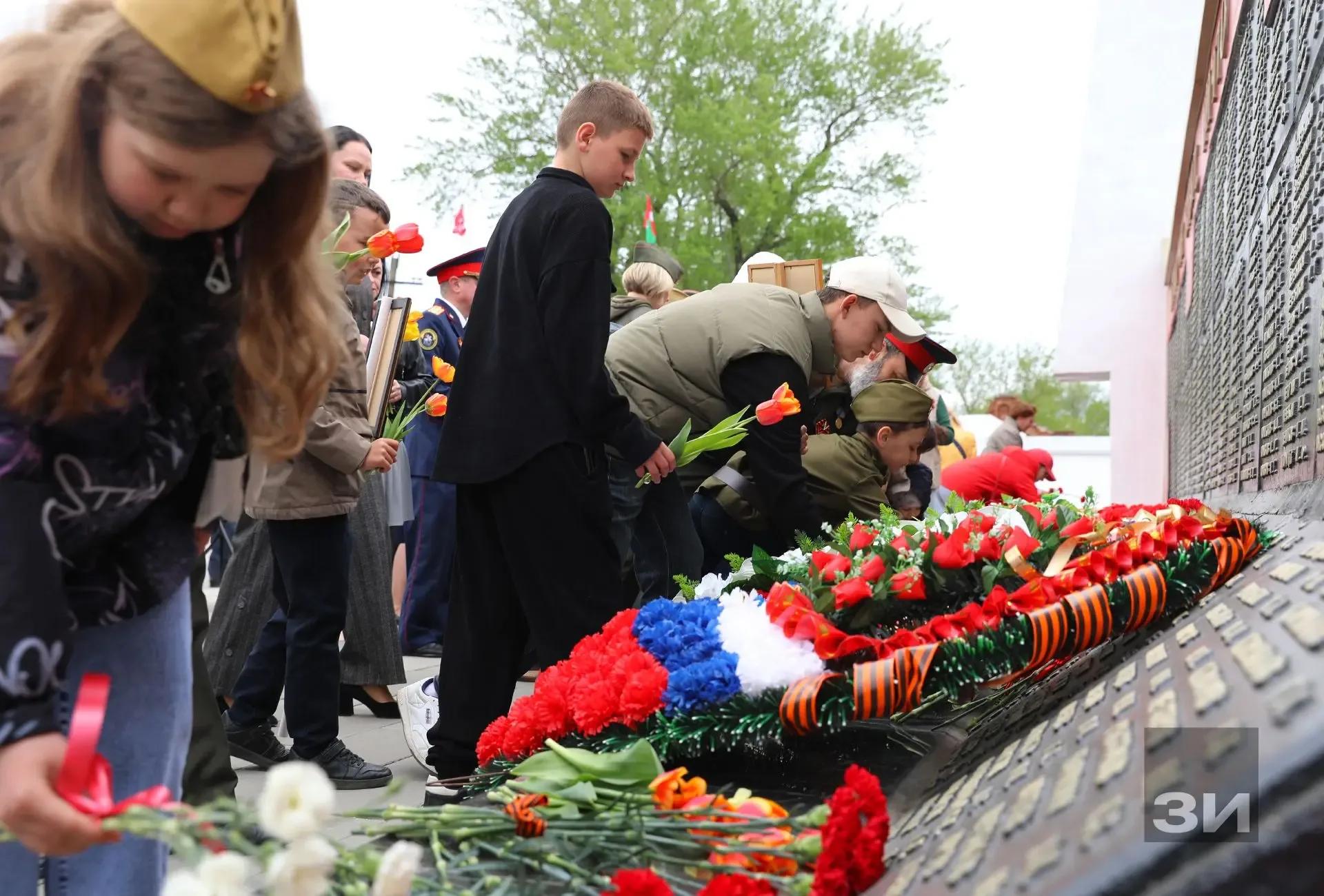 В Данкове в День Победы почтили память погибших в годы Великой Отечественной войны.  Жители Данковск