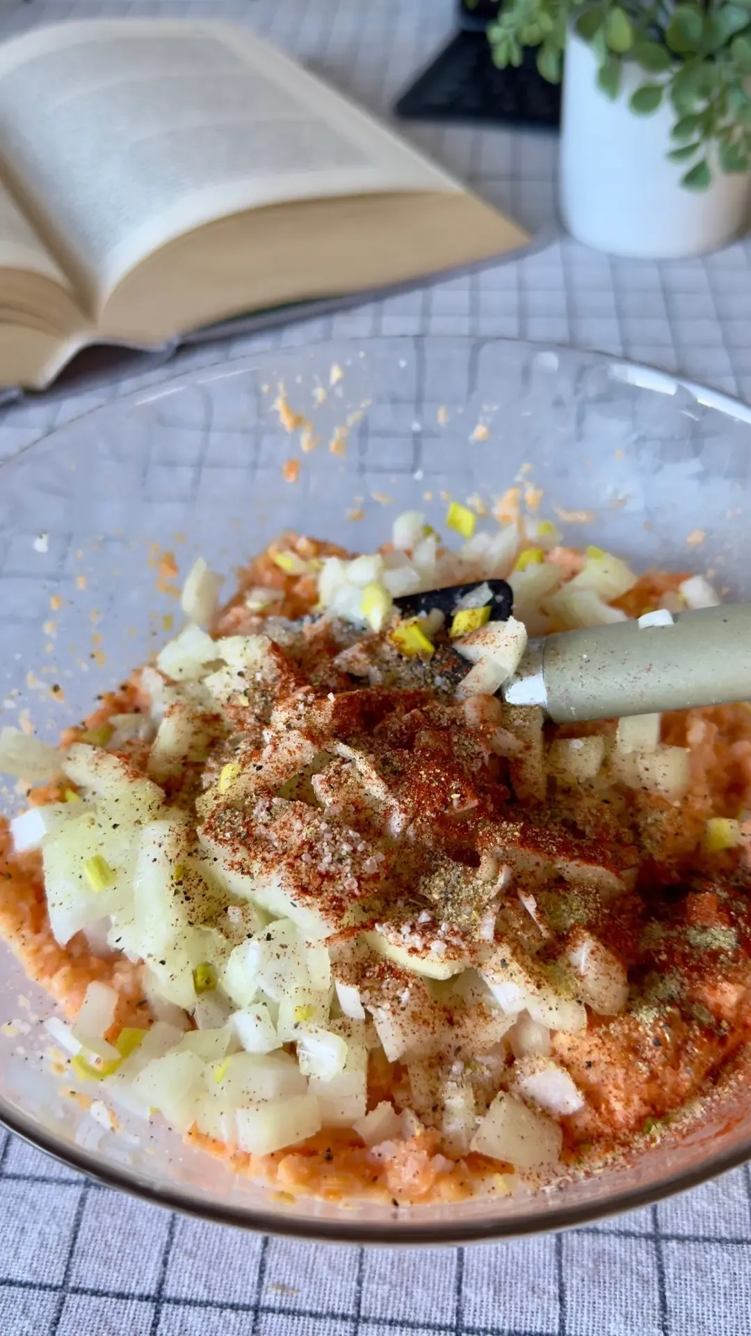 "МЯСНОЙ" ПИРОГ 🥧  Этим пирогом на днях угощала гостей,  правда я им не сказала что это веган версия 