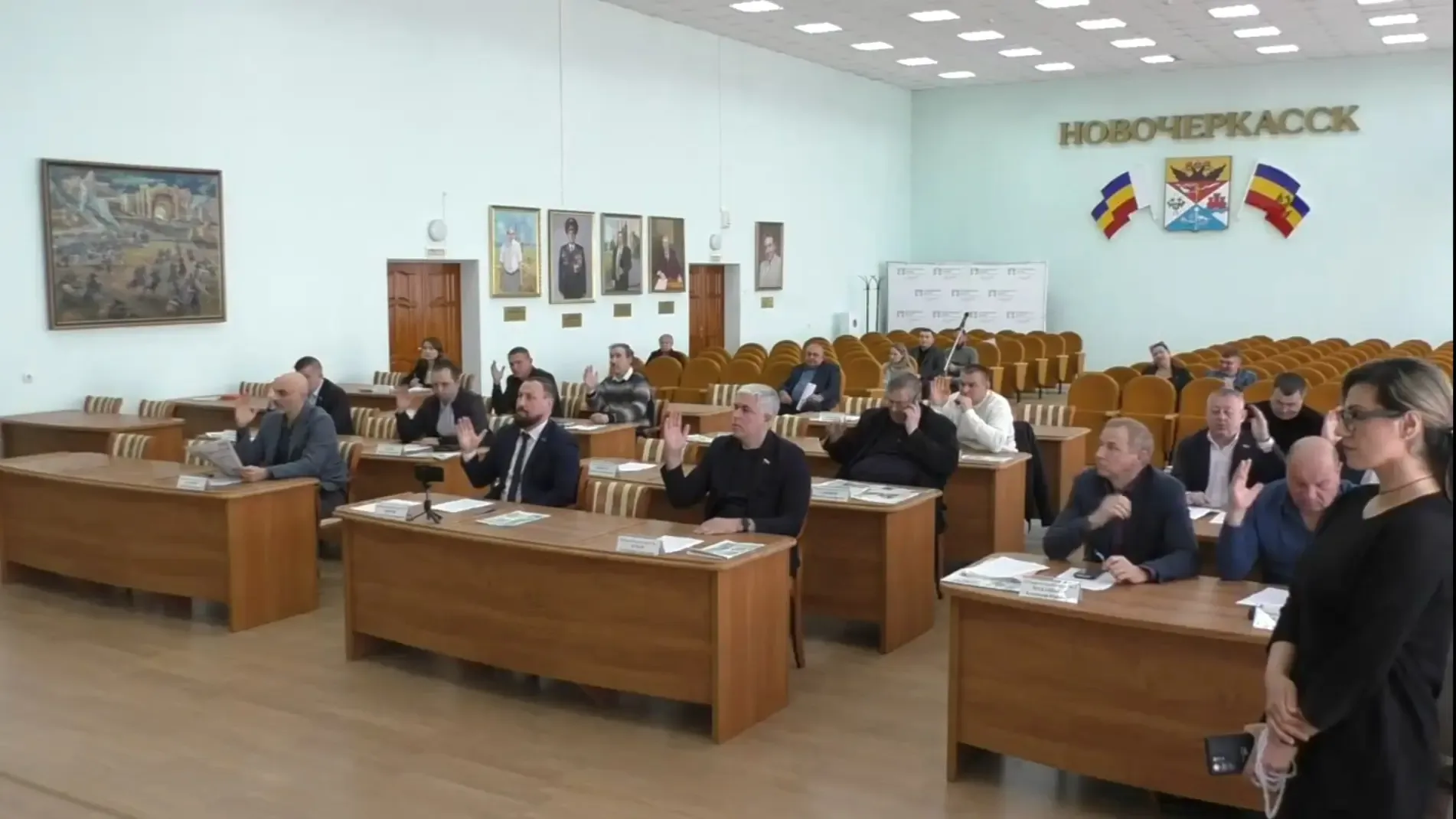 Директор департамента ЖКХ Денис Всеволожский вчера проигнорировал заседание комиссии Городской Думы 