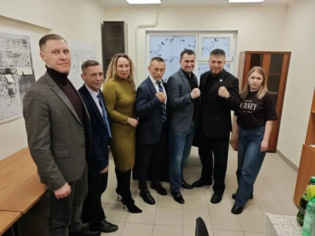 Депутат Думы Югры Дмитрий Аксёнов высоко оценил работу ТОС «Александрия» и центра «Формат» в Сургуте