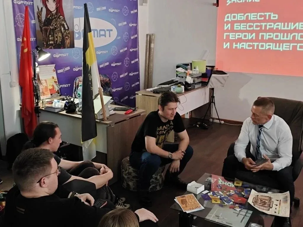 Депутат Думы Югры Дмитрий Аксёнов высоко оценил работу ТОС «Александрия» и центра «Формат» в Сургуте