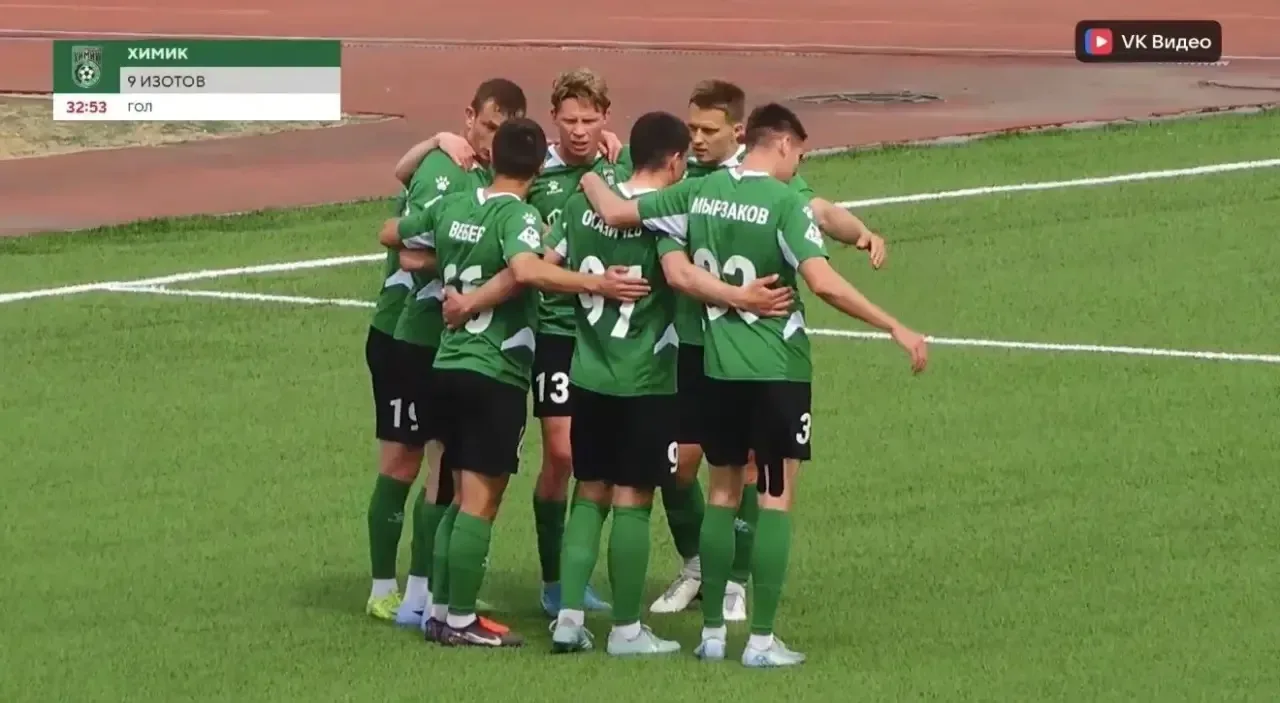 Разгромная победа «Химика» в Жигулевске над «Акроном-2» – 5:1!   «Химик» продолжает уверенно набират