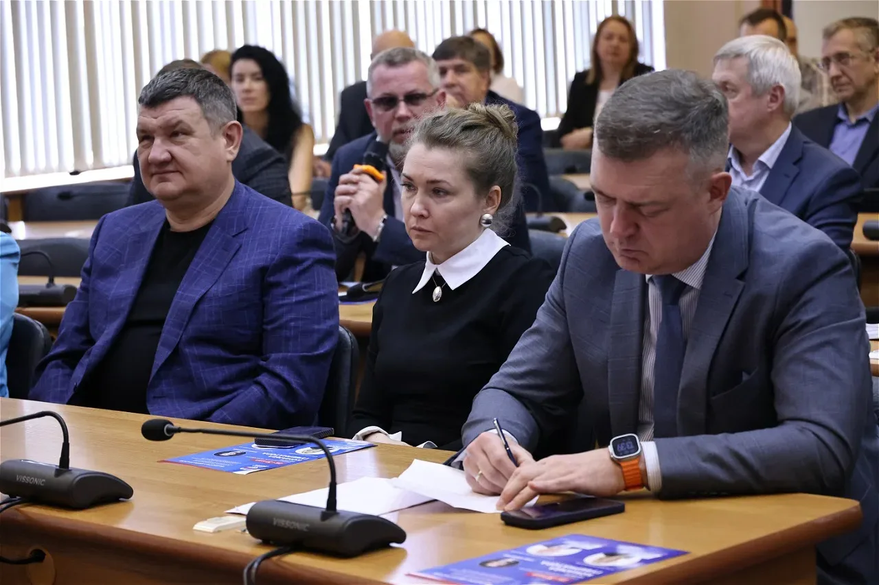 Накануне Дня Дзержинска встретился с промышленниками города химиков. Как депутат ЗакСобрания Нижегор