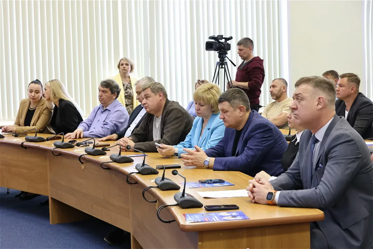 Накануне Дня Дзержинска встретился с промышленниками города химиков. Как депутат ЗакСобрания Нижегор
