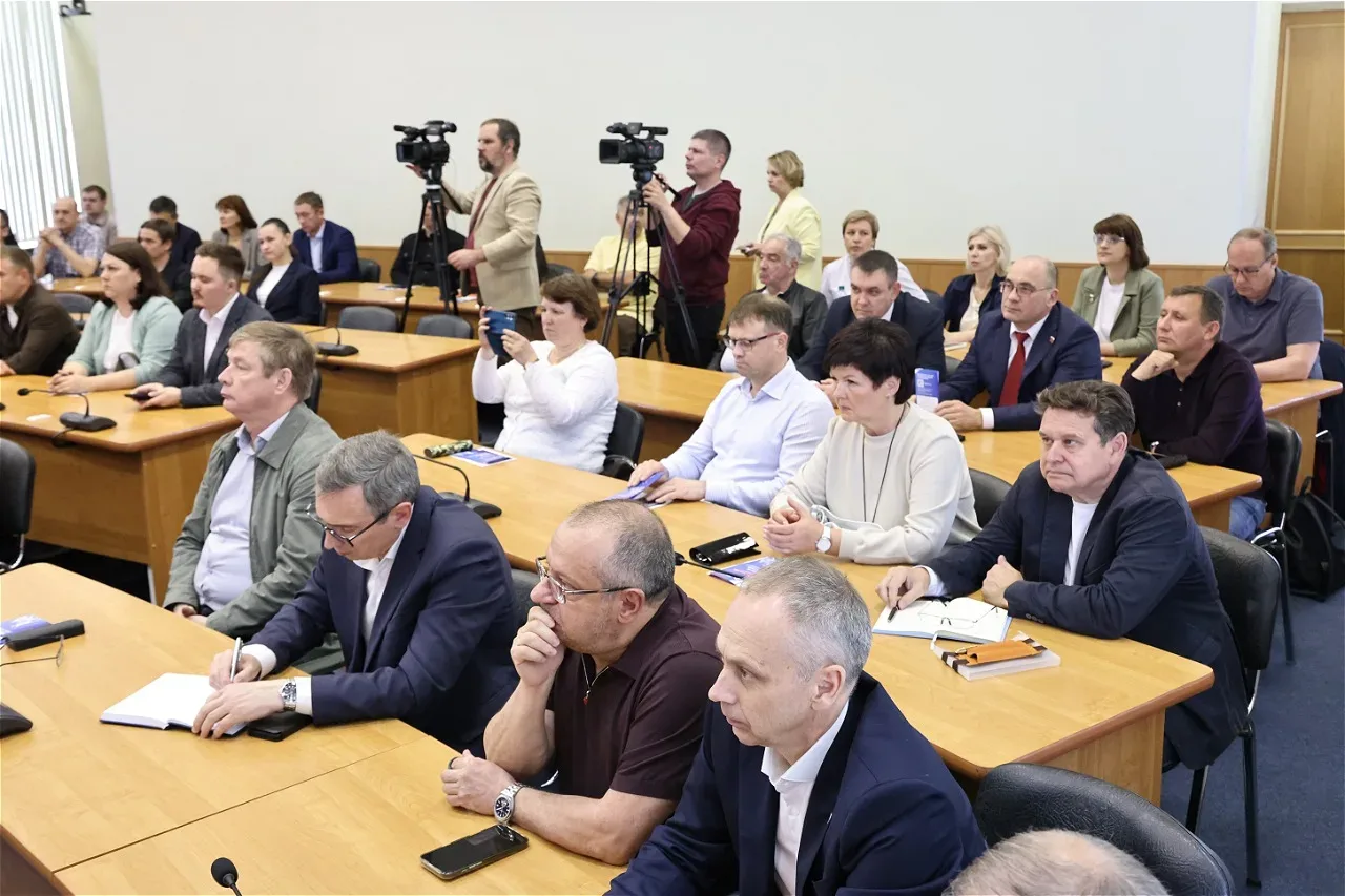 Накануне Дня Дзержинска встретился с промышленниками города химиков. Как депутат ЗакСобрания Нижегор