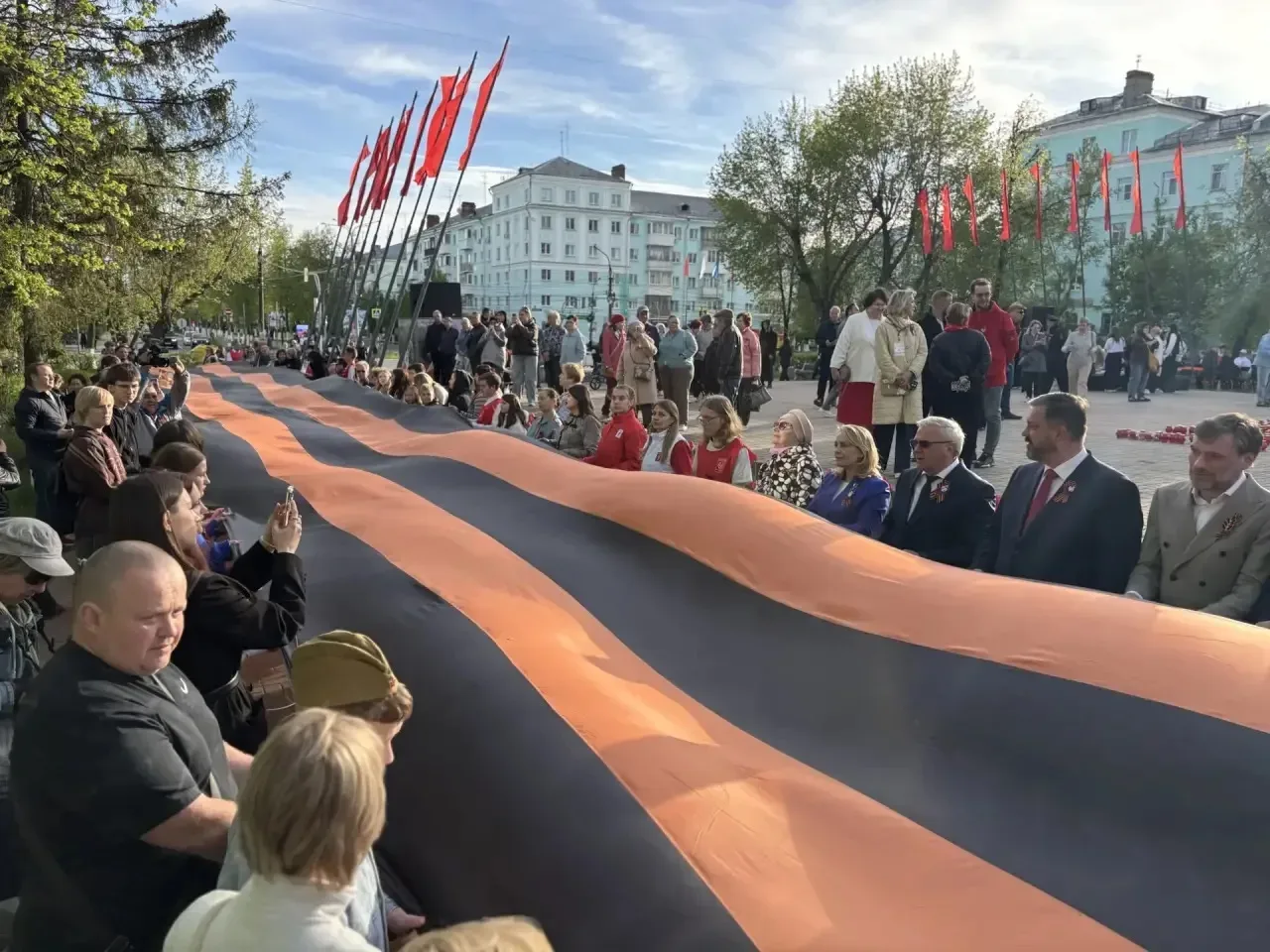 Вместе с жителями Дзержинска отметил самый главный праздник в году - наш День Победы.   Это чувство 