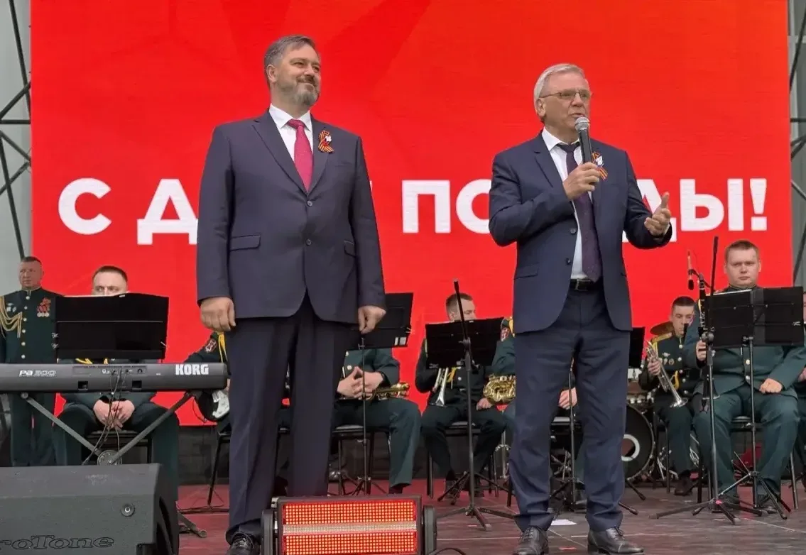 Вместе с жителями Дзержинска отметил самый главный праздник в году - наш День Победы.   Это чувство 