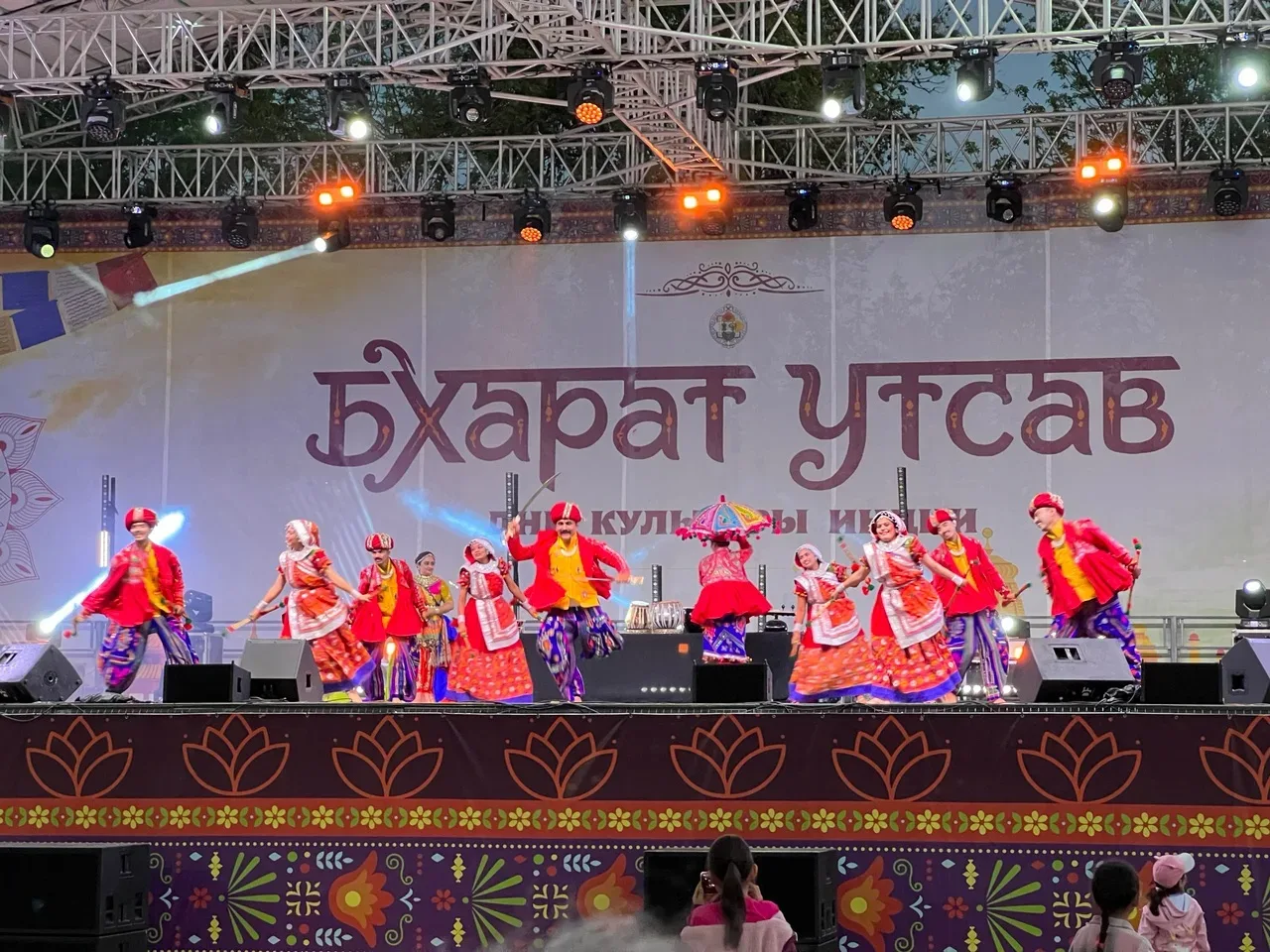 Невероятно, но факт: в Элисте мы окунулись в атмосферу Индии! 🤩 Попали на Дни культуры этой удивител
