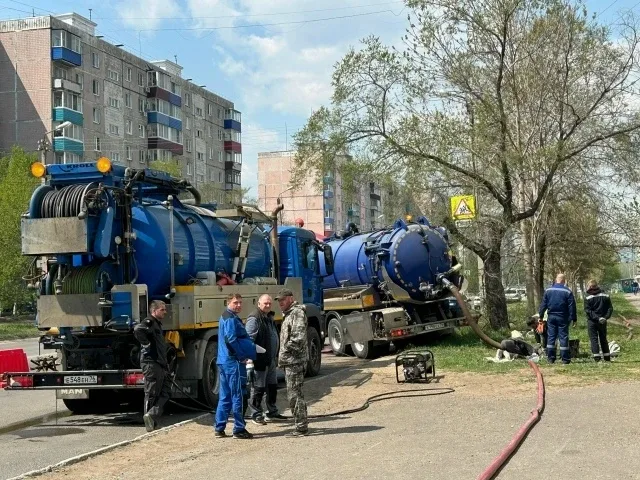 На Юбилейной сегодня прошли масштабные работы по санации канализации 👷🏼  Городская Фотоурна