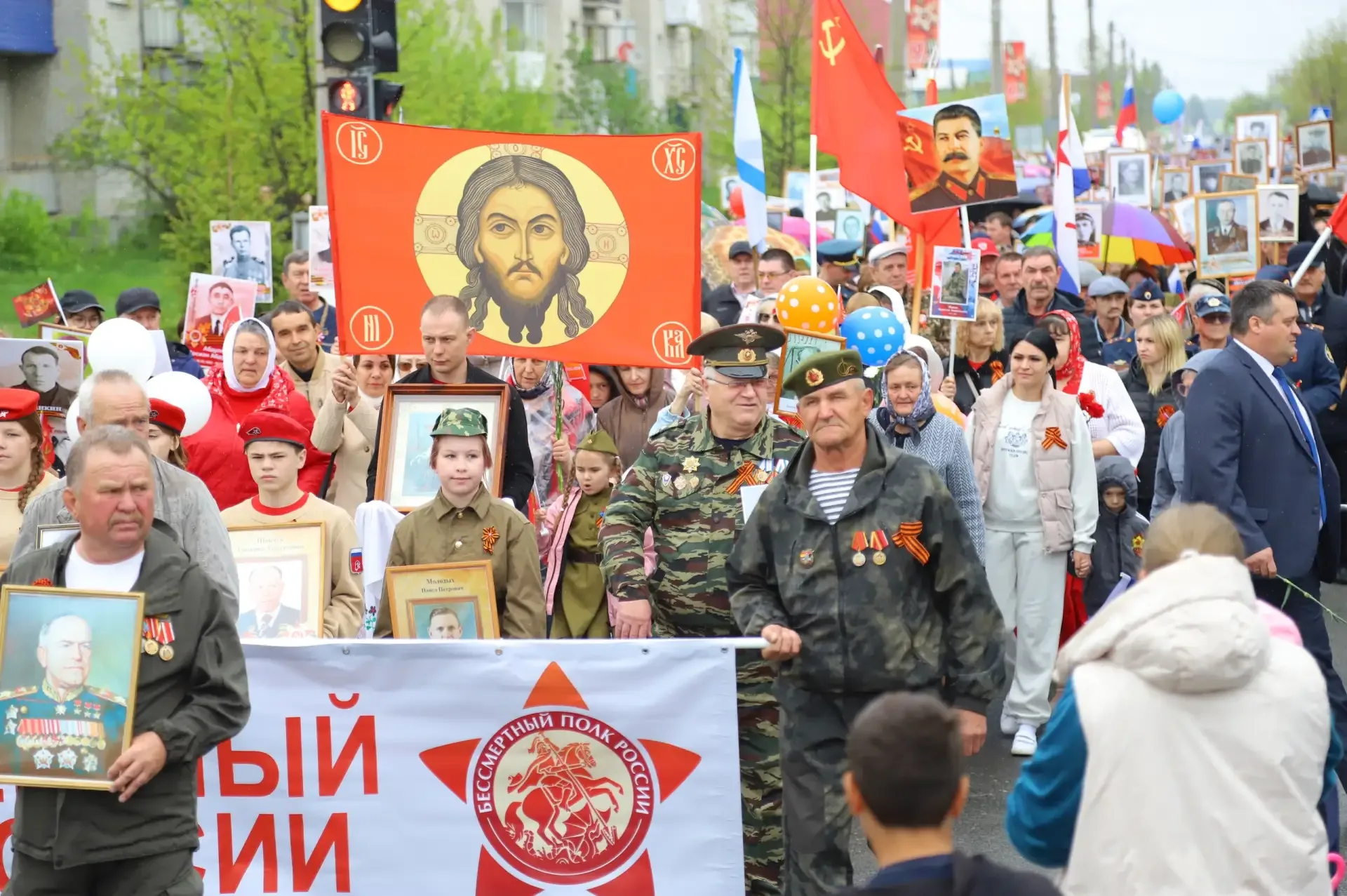 Участники шествия Бессмертного полка поделились историями своих родных – участников Великой Отечеств