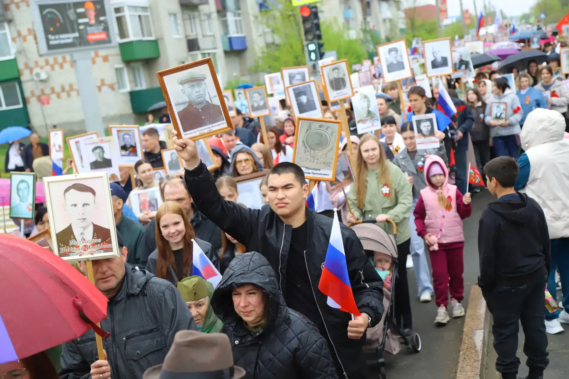 Участники шествия Бессмертного полка поделились историями своих родных – участников Великой Отечеств