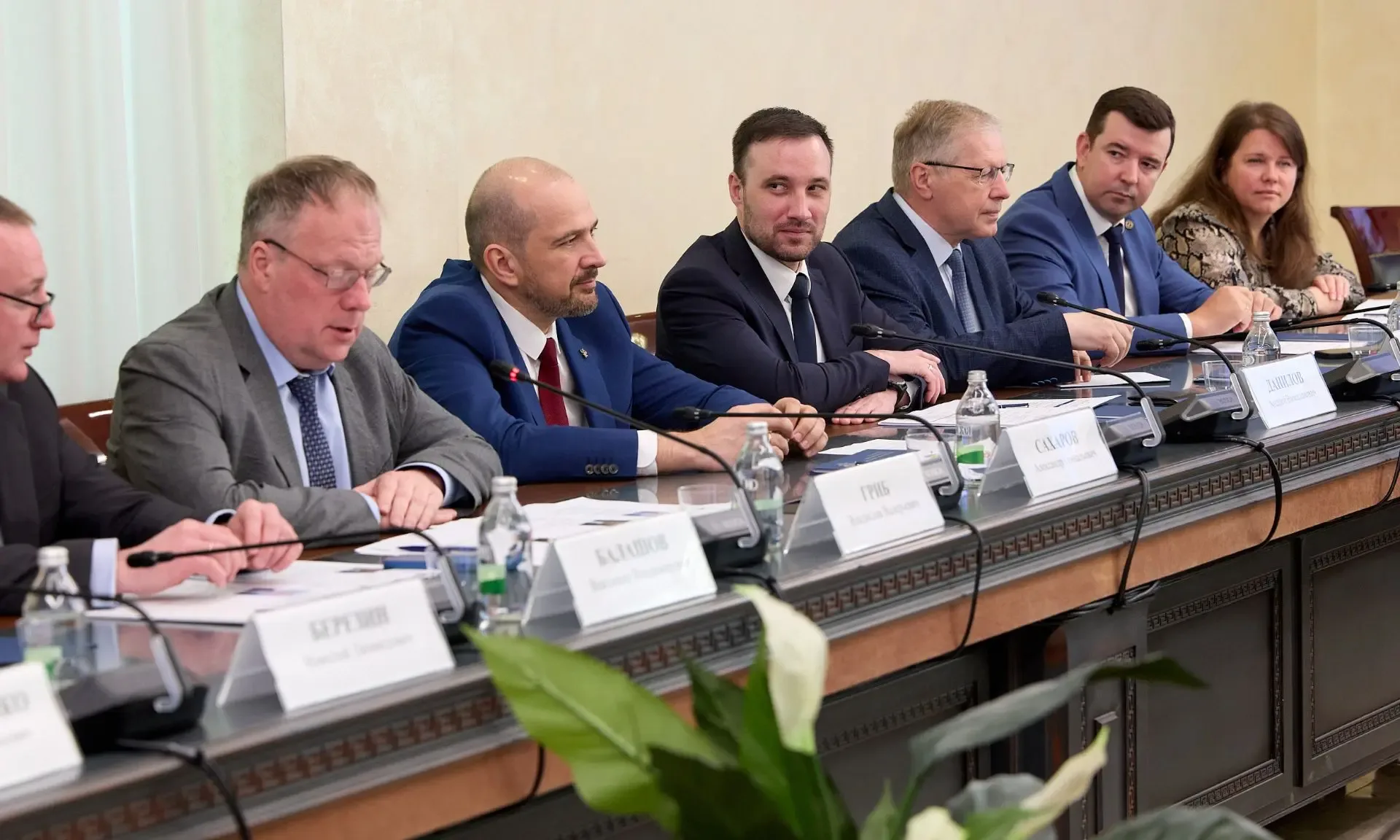 🤝Общественный совет при Росжелдоре начал работу в новом составе   В Общественной палате РФ прошло пе