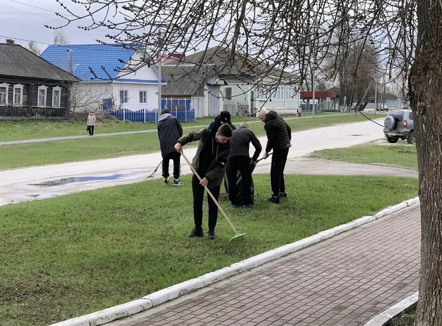 Рязанские учащиеся присоединились к Всероссийской неделе субботников «Мы за чистоту»  👥 Масштабное э