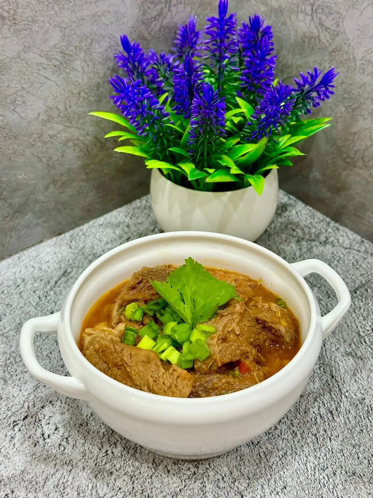 🍲ЧАШУШУЛИ🍲  Это насыщенное, ароматное и невероятно вкусное мясное блюдо грузинской кухни, где говяди