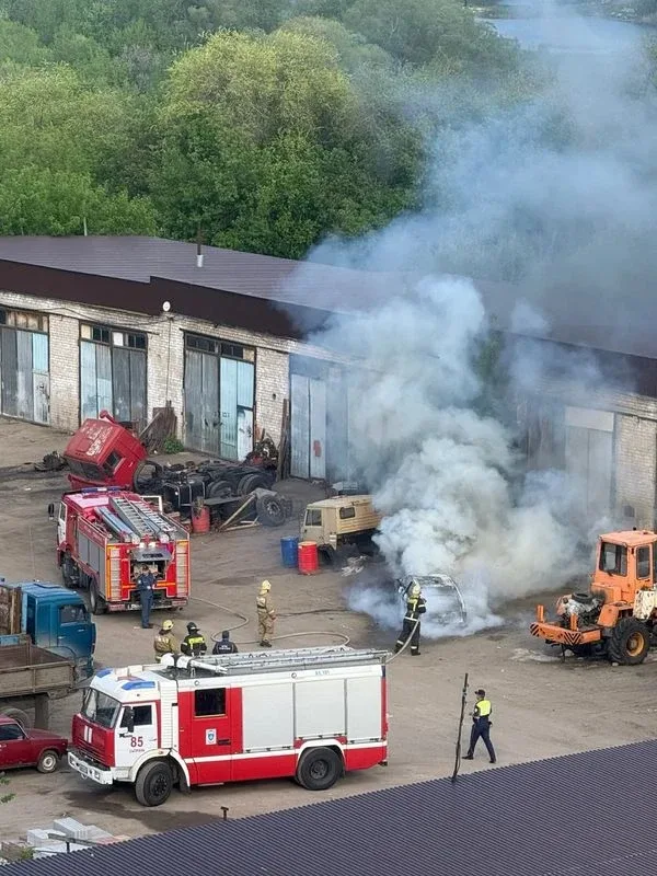 🔥 Сегодня утром в Сызрани, в конце улице Интернациональной, в квартале, где расположена АЗС, автомоб