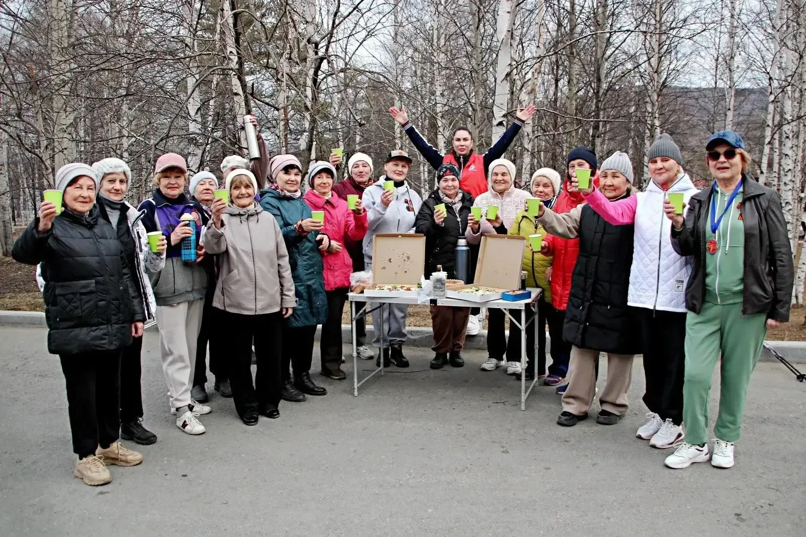 В честь 81-й годовщины Великой Победы, около 20 активных пенсионеров города Тында приняли участие в 