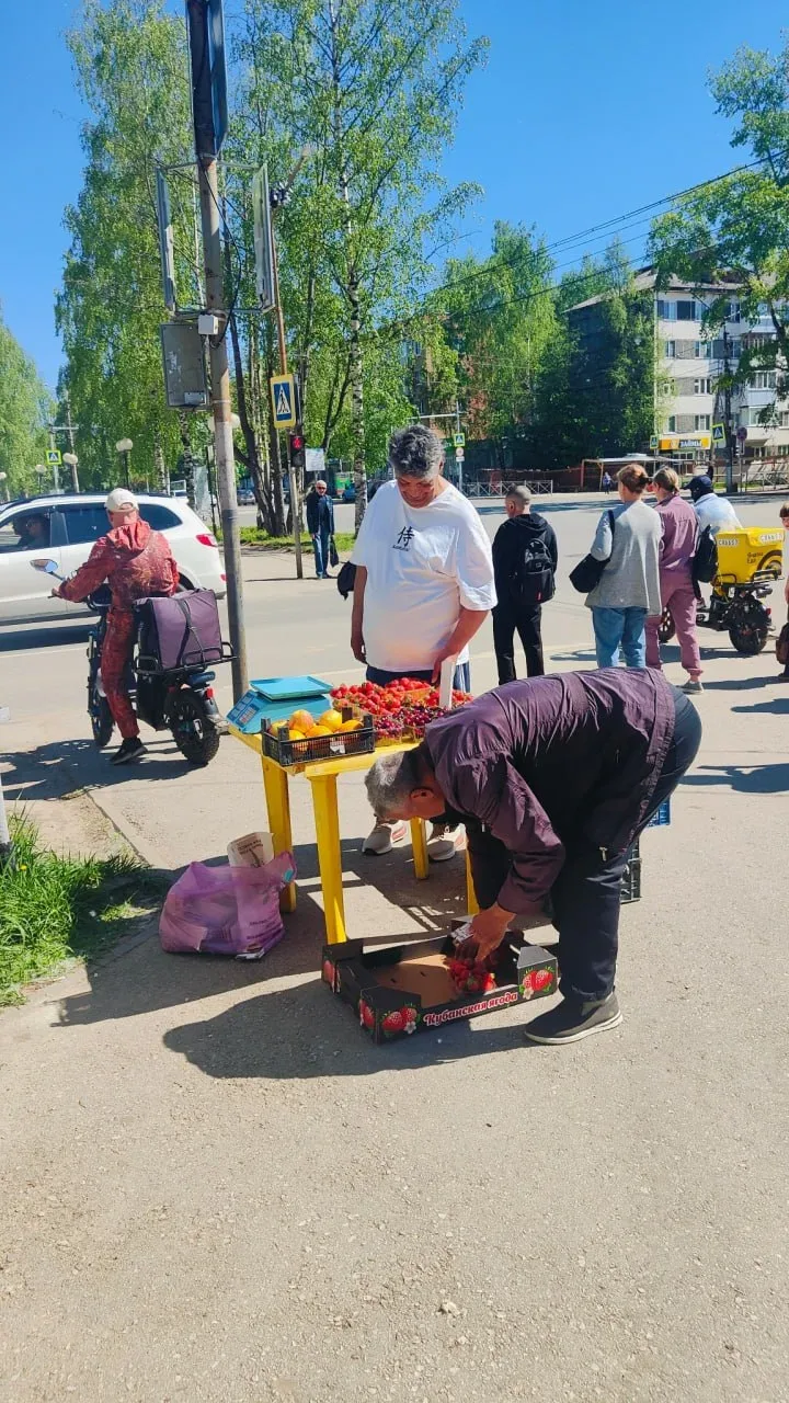 В Сыктывкаре продолжают пресекать незаконную торговлю.