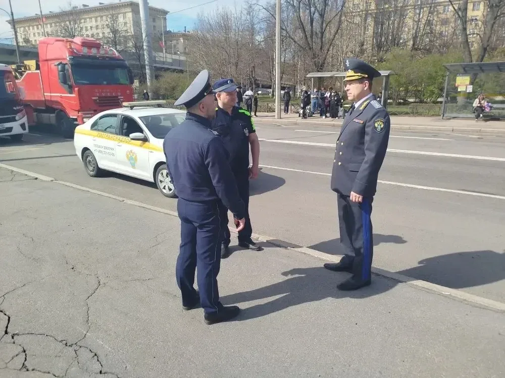Усилен контроль за пассажирскими перевозками в Санкт‑Петербурге и Ленинградской области  Начальник М