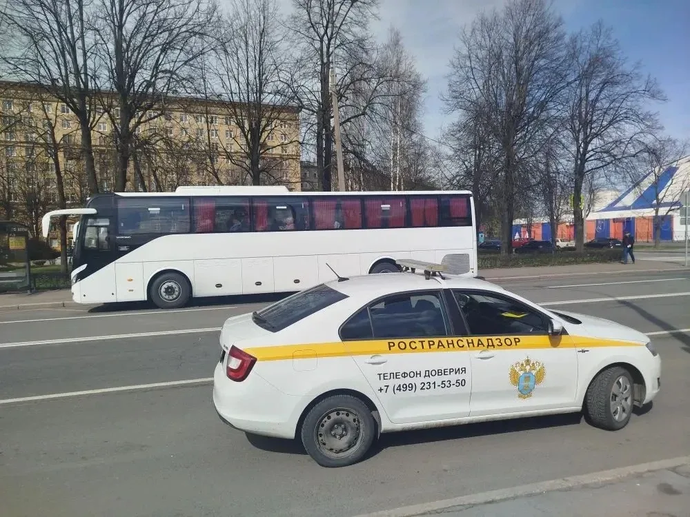 Усилен контроль за пассажирскими перевозками в Санкт‑Петербурге и Ленинградской области  Начальник М