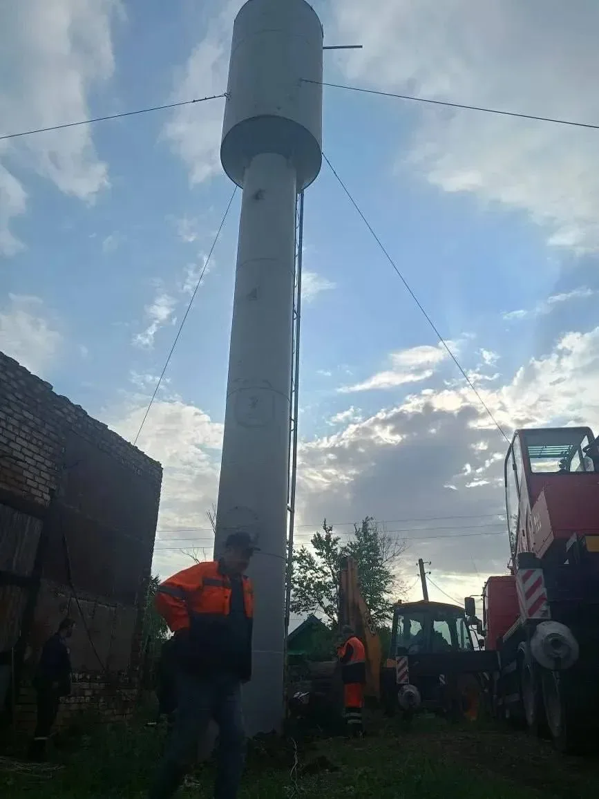 В Маянге восстановили водонапорную башню, рухнувшую во время шторма  После сильного ветра и грозы в 