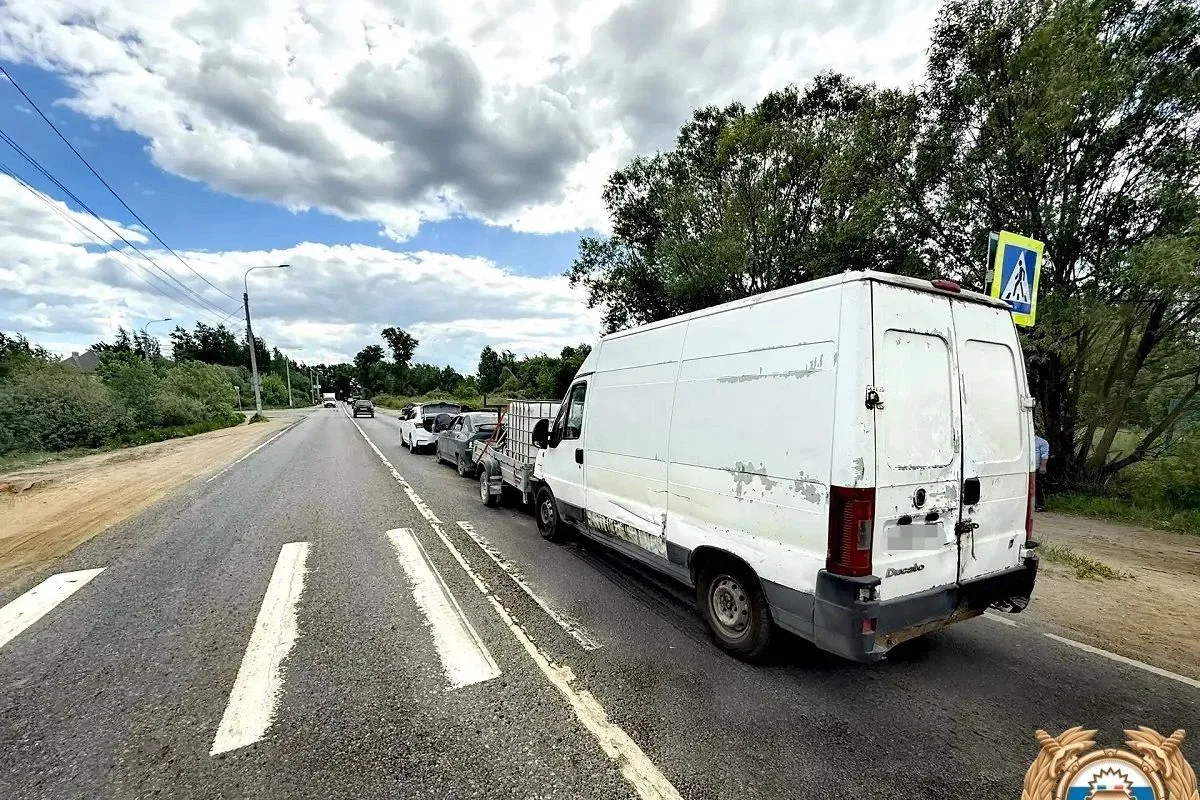 Два ребенка пострадало в массовом ДТП ⚡️  Сегодня на Бурашевском шоссе в Твери столкнулись три автом