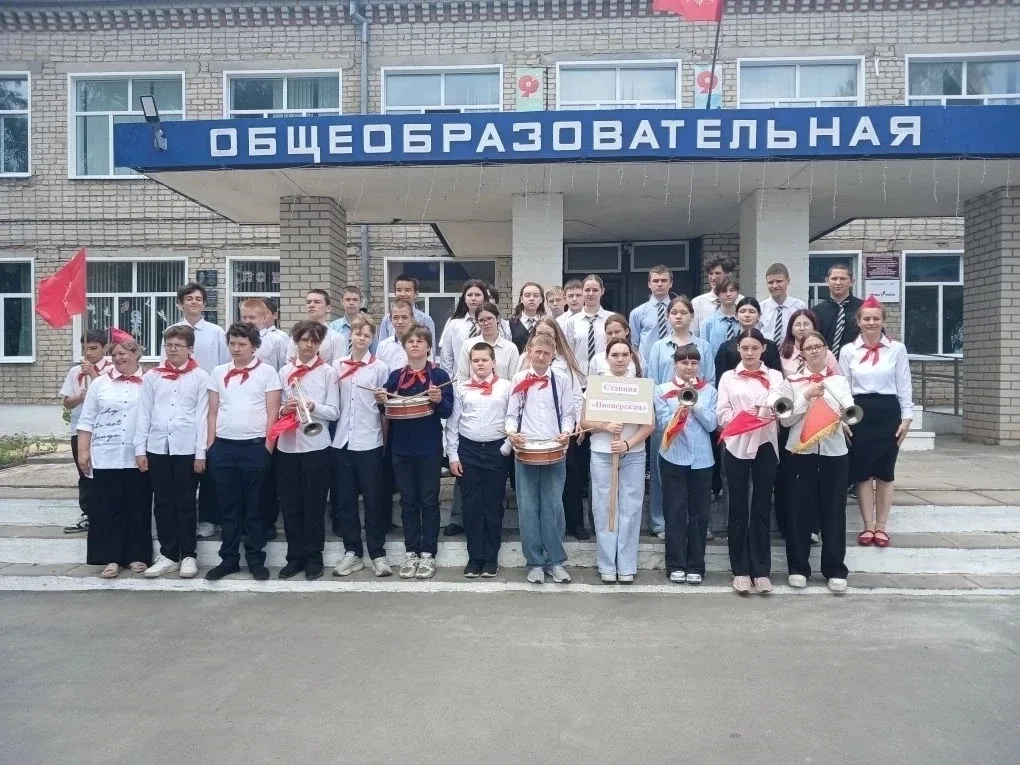 "Будь готов!" — всегда готов вспоминать славные традиции.    19 мая сотрудники Бутурлиновского культ