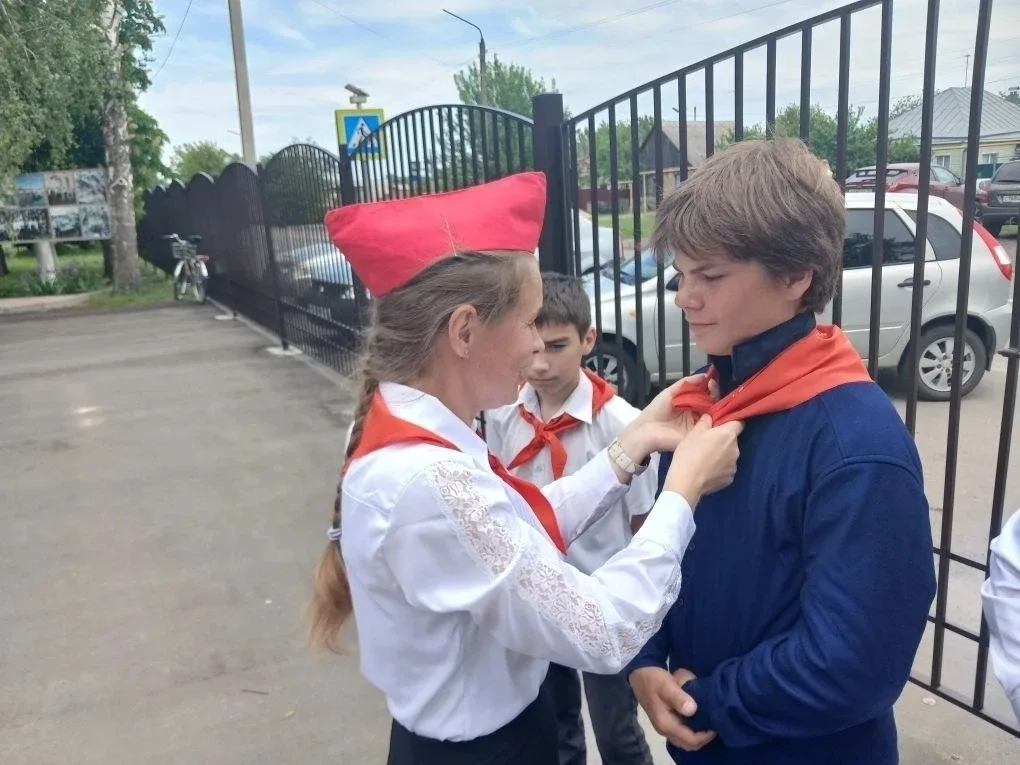 "Будь готов!" — всегда готов вспоминать славные традиции.    19 мая сотрудники Бутурлиновского культ