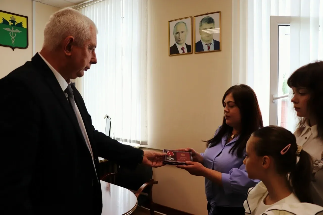 Сегодня вновь встретился с семьёй нашего земляка, участника специальной военной операции. Это уже вт