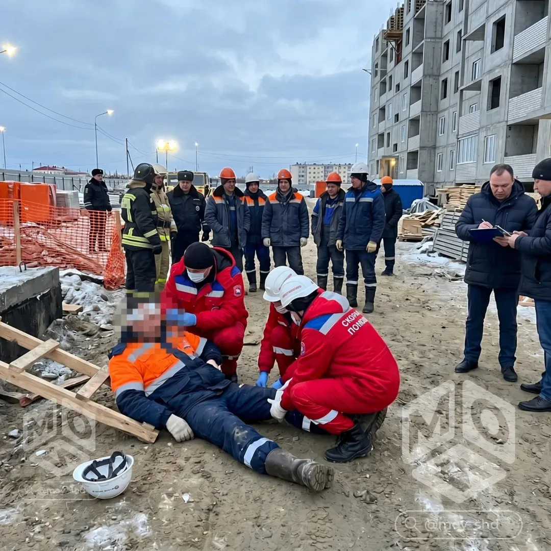 🤯⚡️ 500 тыс. рублей за ушибы и переломы заплатит работнику строительная компания.  Инцидент произошё