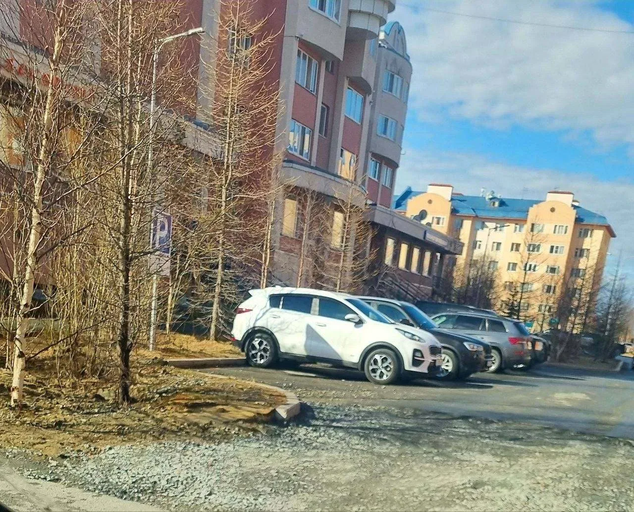 💭 Подписчики пишут: В прошлом году производили ремонт на данном участке (Гаврюшина 15), сняли асфаль