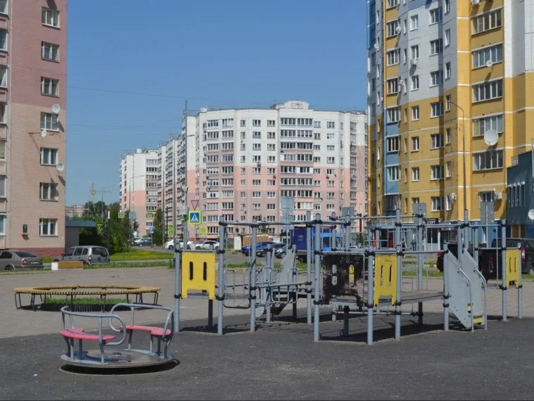 ⚡ В Московском микрорайоне появится новая детская площадка с учётом мнения жителей    Глава города М