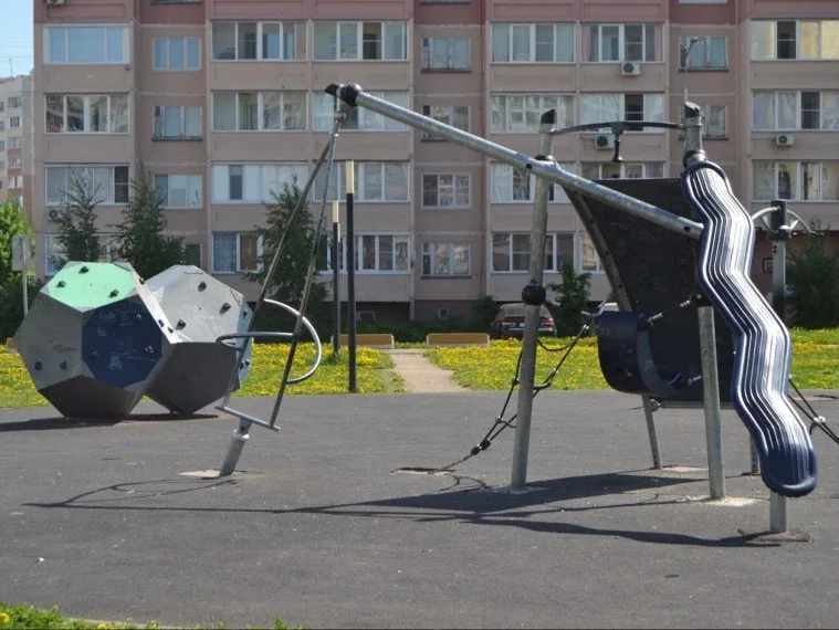 ⚡ В Московском микрорайоне появится новая детская площадка с учётом мнения жителей    Глава города М