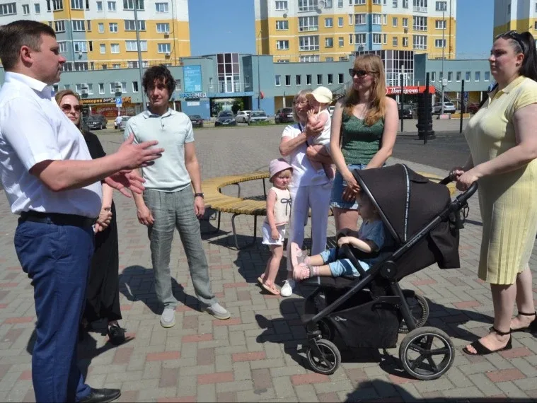 ⚡ В Московском микрорайоне появится новая детская площадка с учётом мнения жителей    Глава города М