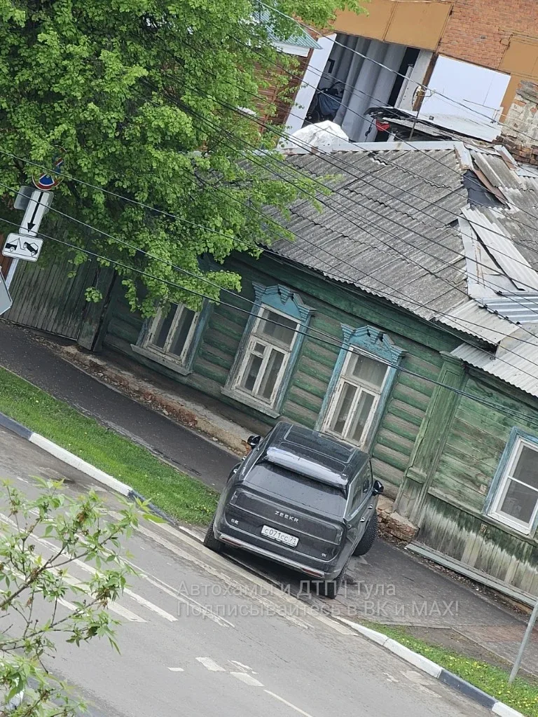 🤷‍♂️«Беспардонно влез на «зебру»». Фото от подписчика  ✍️«Ну тут конечно вообще no comment. Видимо, 