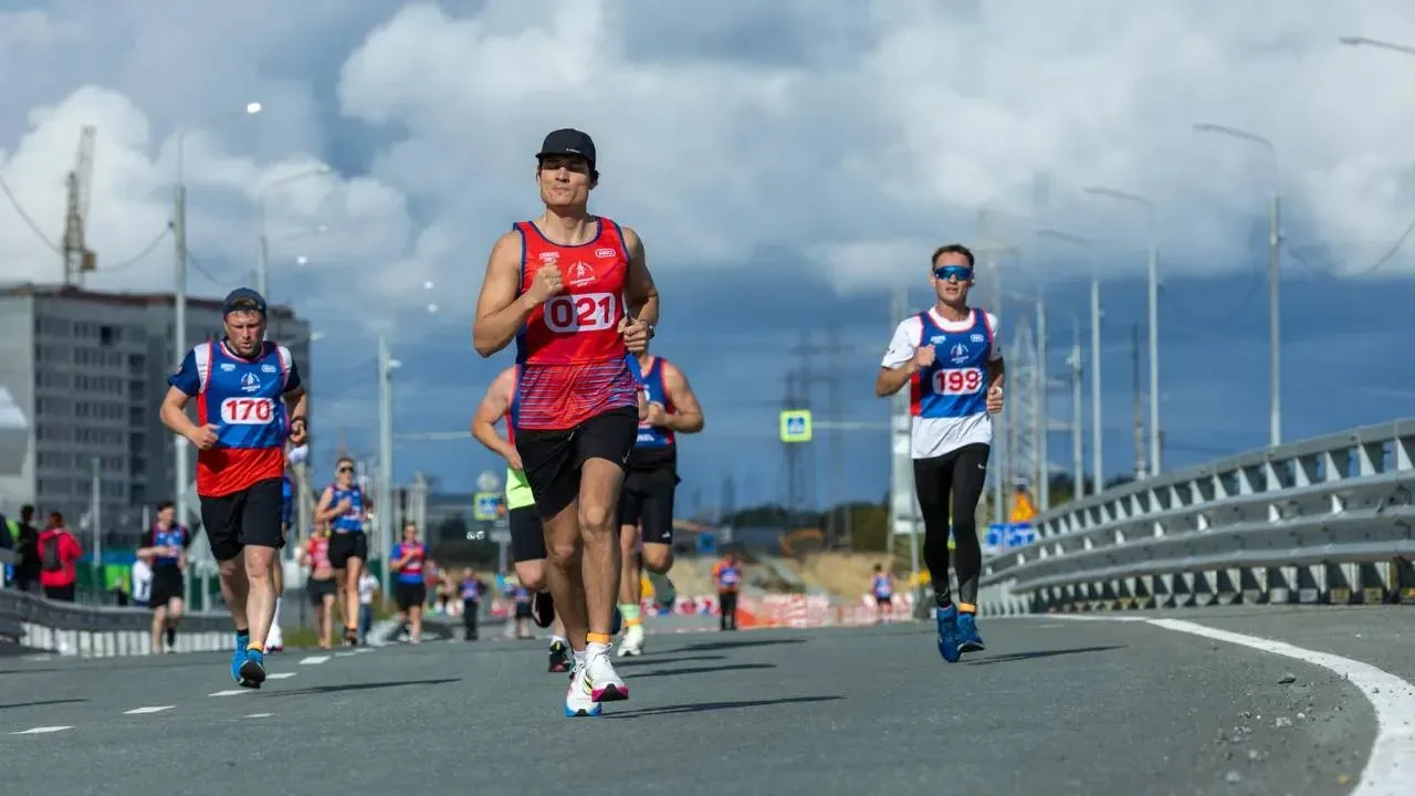 🏃🏻‍♂ Ямал открывает сезон бега  Этим летом на Ямале начнут работать беговые клубы — они откроются во