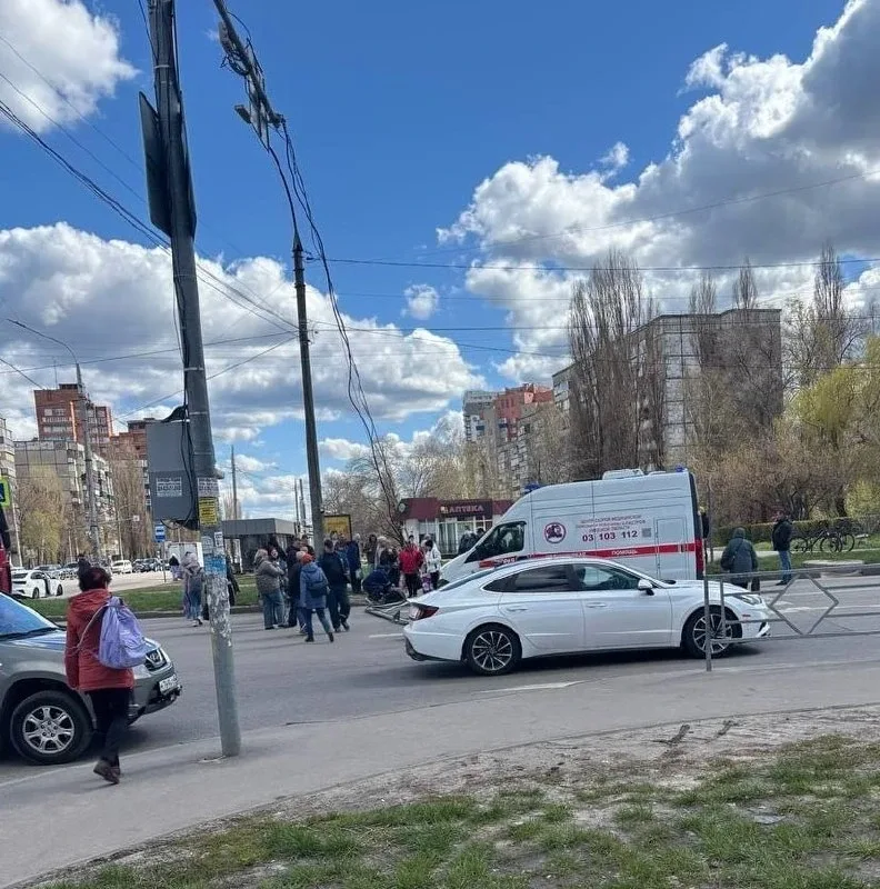 ⚡️ Пострадавший при падении светофора в Липецке 76-летний мужчина вышел из комы  76-летний липчанин,