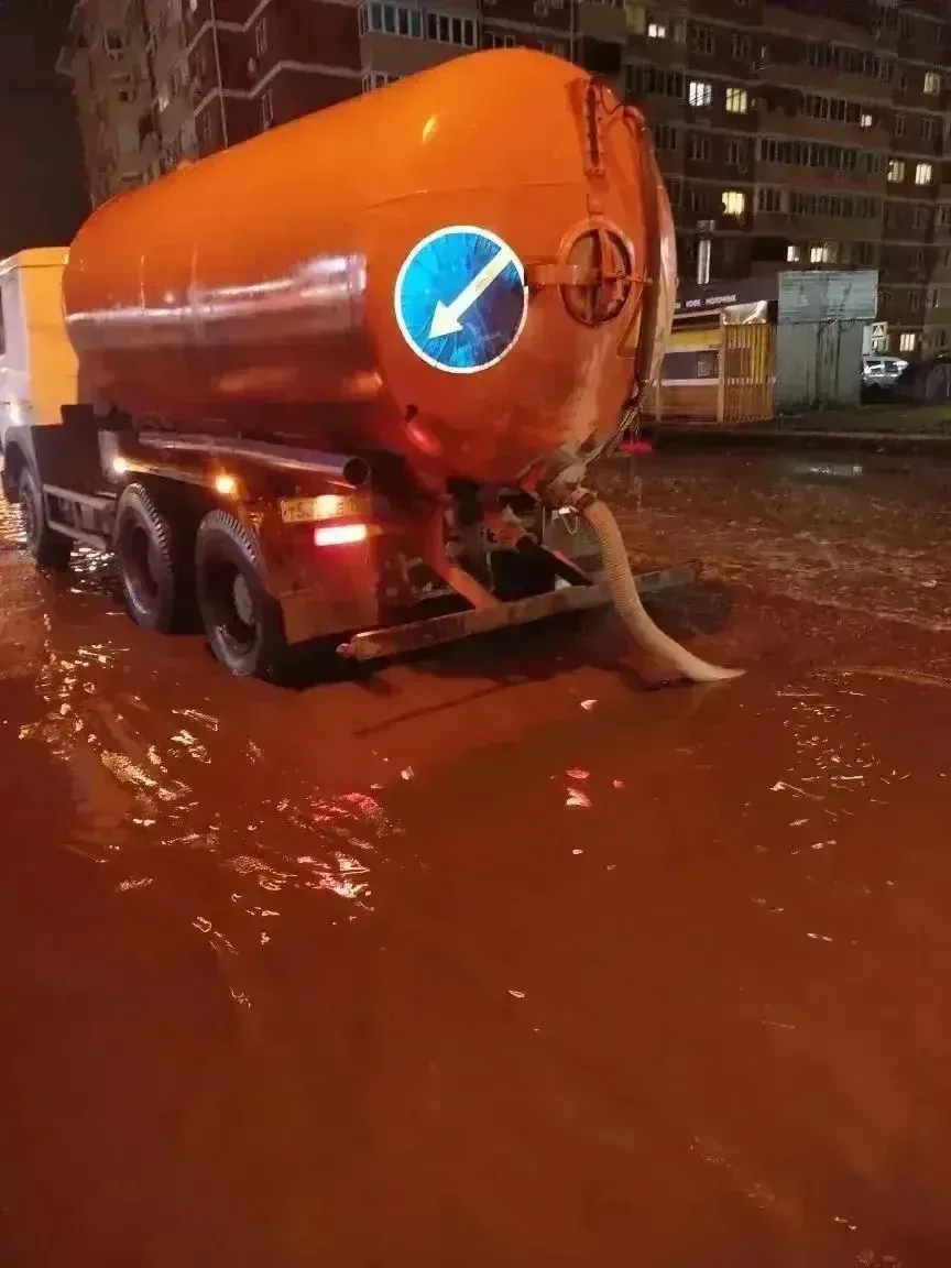 Более 12 заявок на откачку воды с улиц Краснодара поступило в мэрию города   Коммунальные службы бор