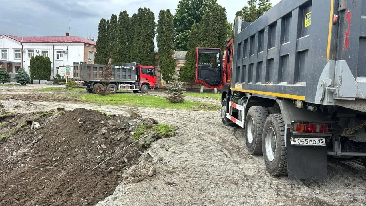 В Ардоне начали благоустройство Центральной площади   В  рамках федерального проекта «Формирование к