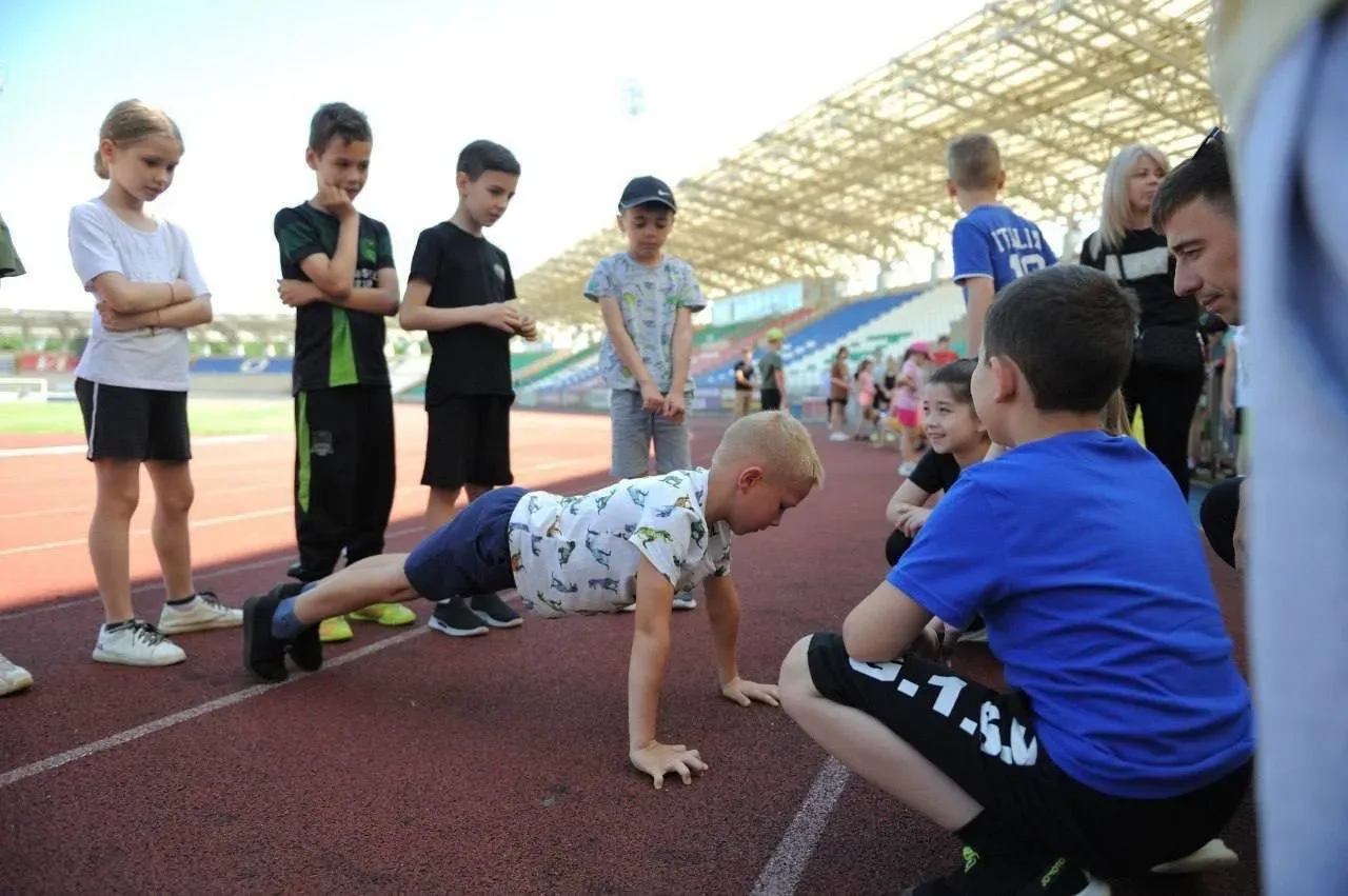 В Майкопе стартует спортивная акция «Неделя ГТО»  С 12 по 16 мая на республиканском стадионе «Дружба
