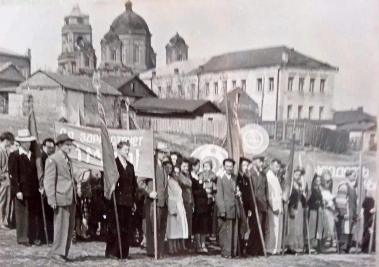 🎈Сегодня один из самых узнаваемых праздников советской эпохи. Фразу «Мир, Труд, Май!» помнит каждый,