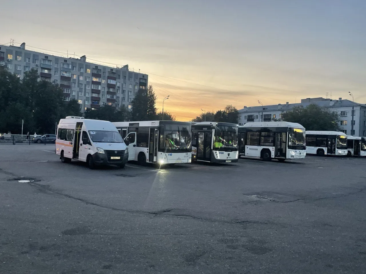 😩Автобус №505, он вроде бы есть, но его нет...  Периодически люди не могли уехать из микрорайона Зар