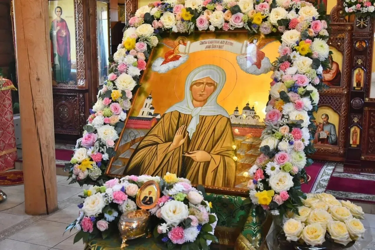 🙏 В Липецк завтра привезут ковчег с мощами святой Матроны Московской.  С 20 по 27 мая святыня будет 