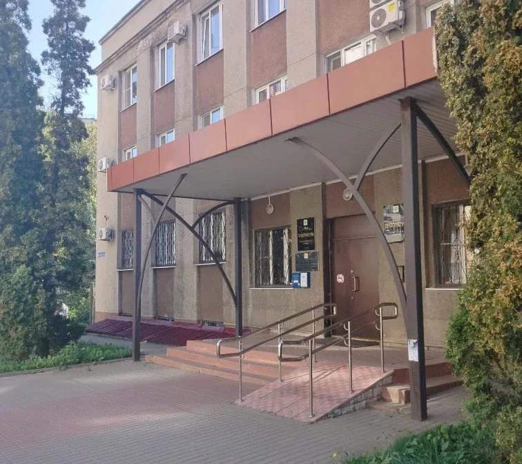 ⚖️ В Липецке дети погибшего участника СВО остались без страховых выплат.  Речь идёт о двух 17-летних