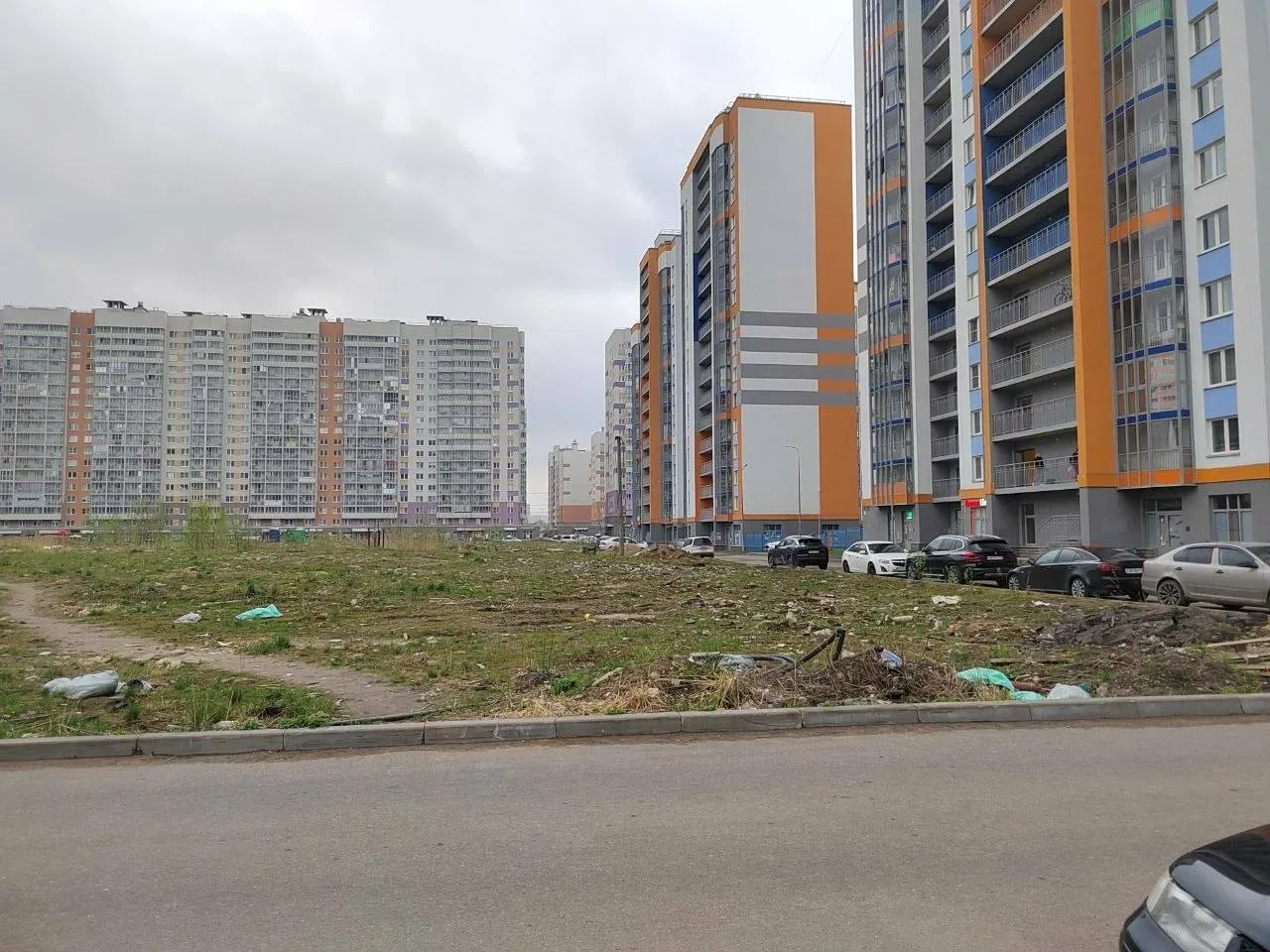 Мурино. Более года жители Петровского бульвара, улиц Шувалова и Екатерининской направляют обращения 