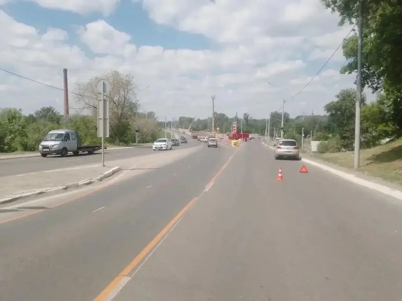 В Оренбурге на улице Соболева Гора сбили пешехода.  Напротив дома №21 двигался автомобиль «Фольксваг