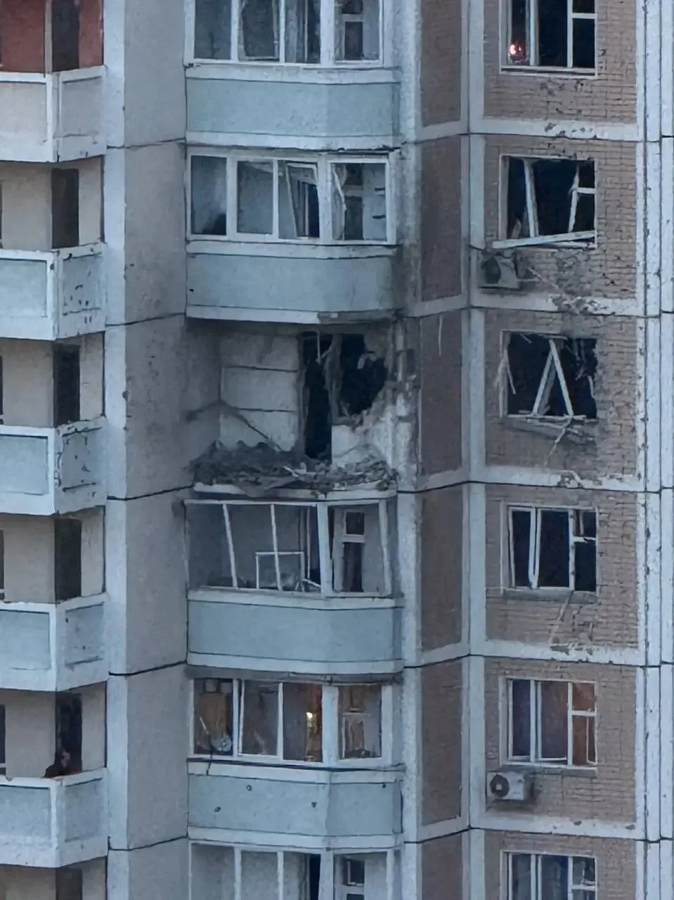 ⚡️⚡️⚡️⚡️Три человека погибли, ещё 17 пострадали после массированной атаки БПЛА на Москву и Подмосков