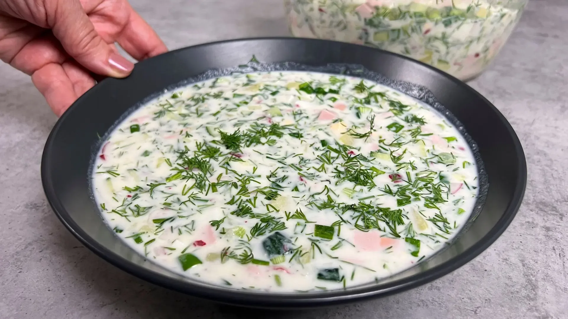 У нас резко наступила июльская жара! Но какое же лето без холодной и вкусной окрошки?! Есть ничего н