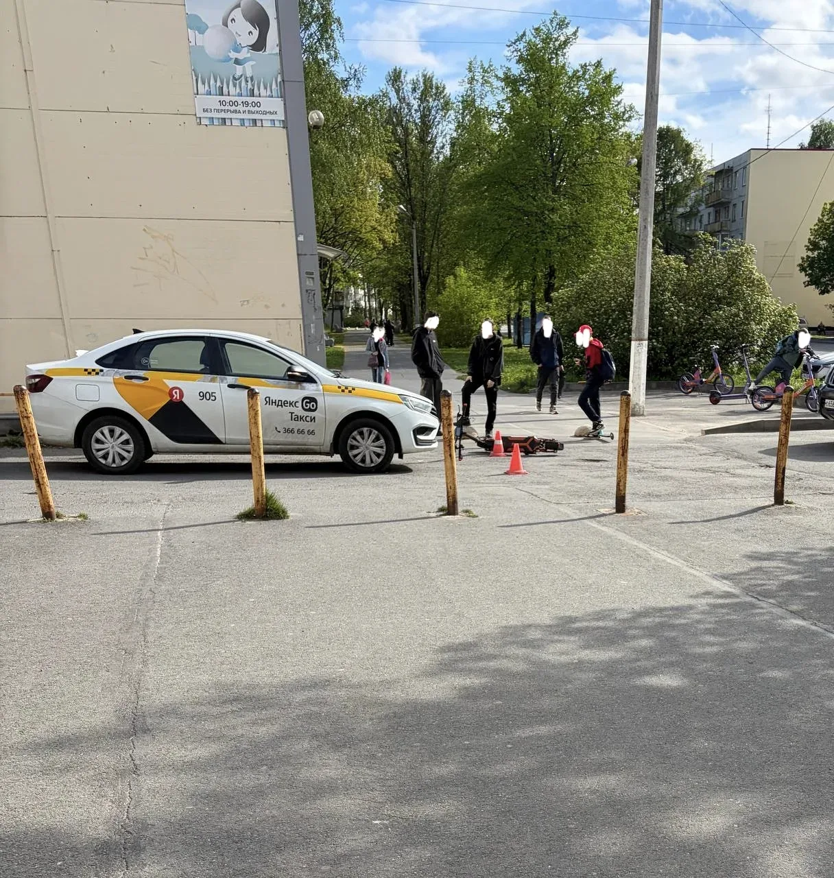 "⚠️ Вчера в нашем городе произошло ДТП с участием электросамоката, которым управлял несовершеннолетн