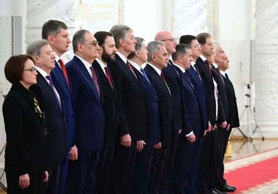 Песков рассказал о составе делегации Путина в ходе визита в Китай  В состав делегации войдут все про